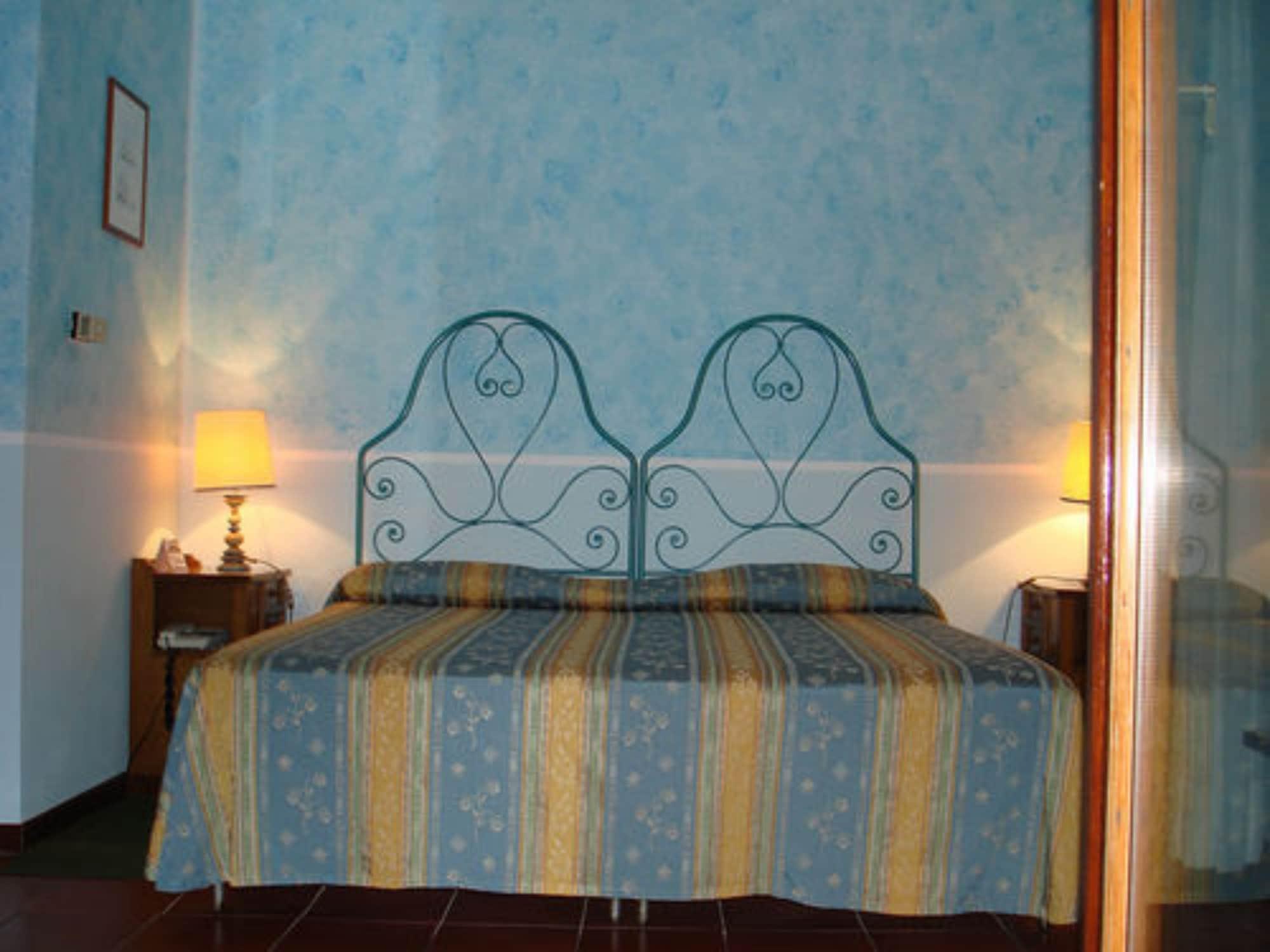 פורטו ונרה Royal Sporting Hotel מראה חיצוני תמונה